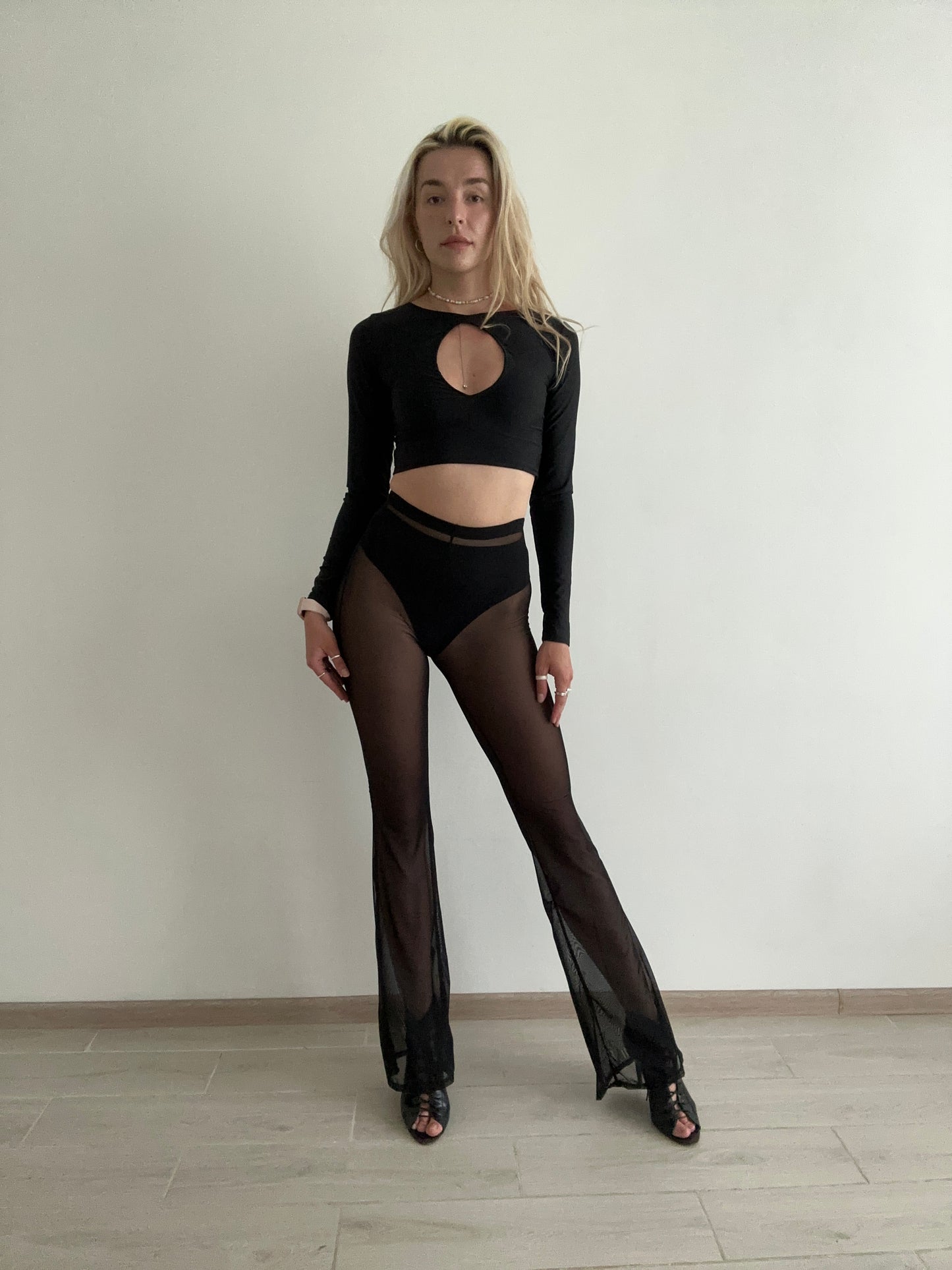 Black Cut Out Long Sleeve Crop Top