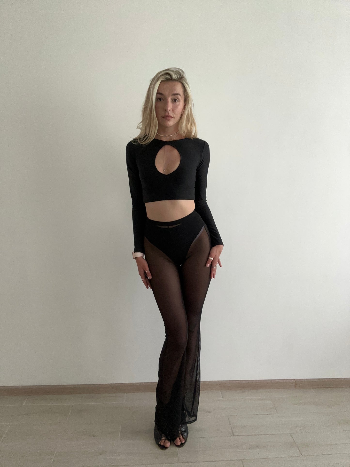 Black Cut Out Long Sleeve Crop Top