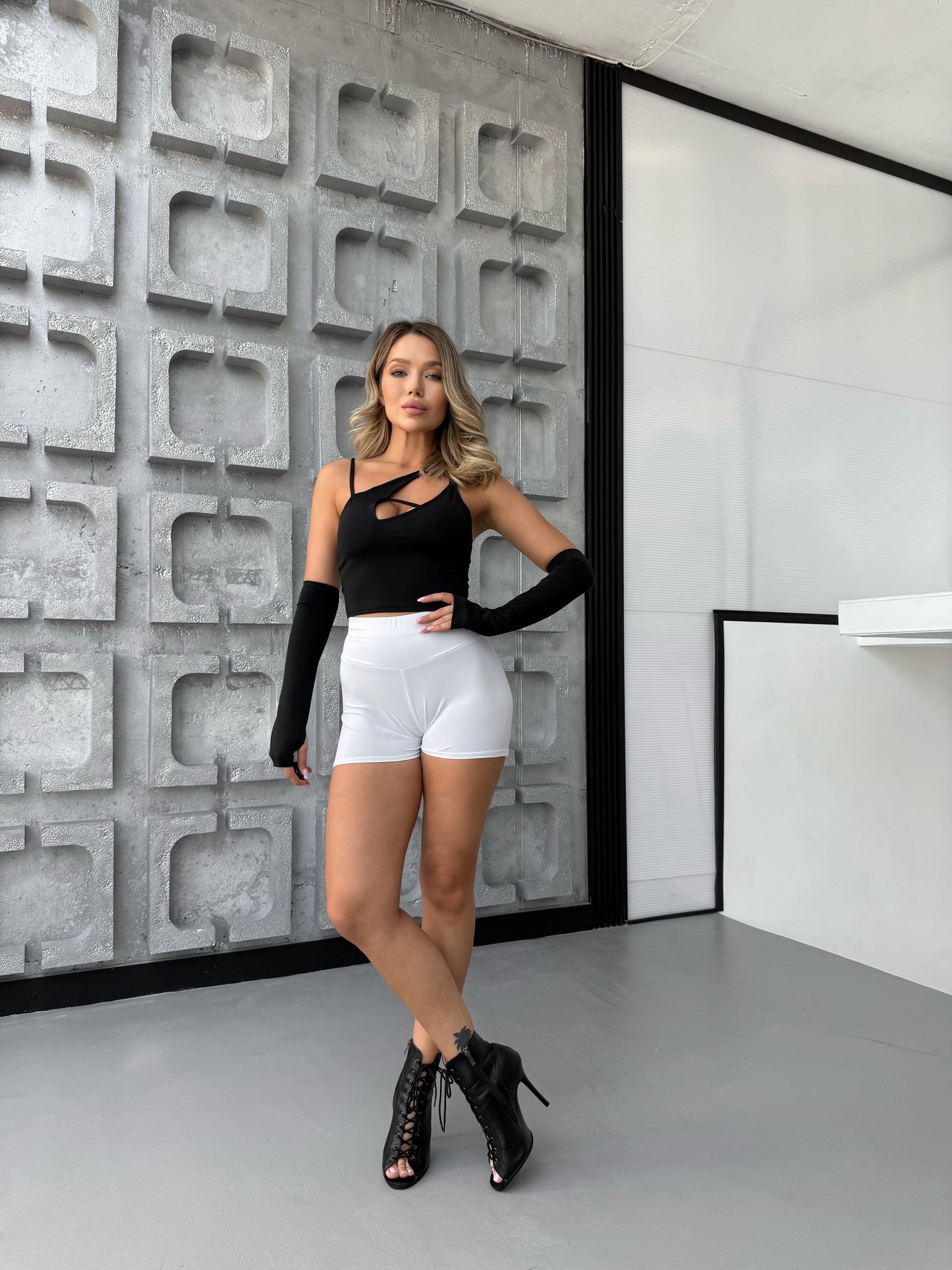 Black Fingerless Matte Dance Gloves