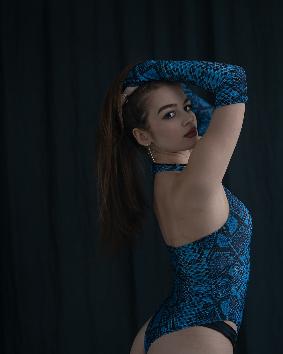 Blue Snake Print Fingerless Sleeves