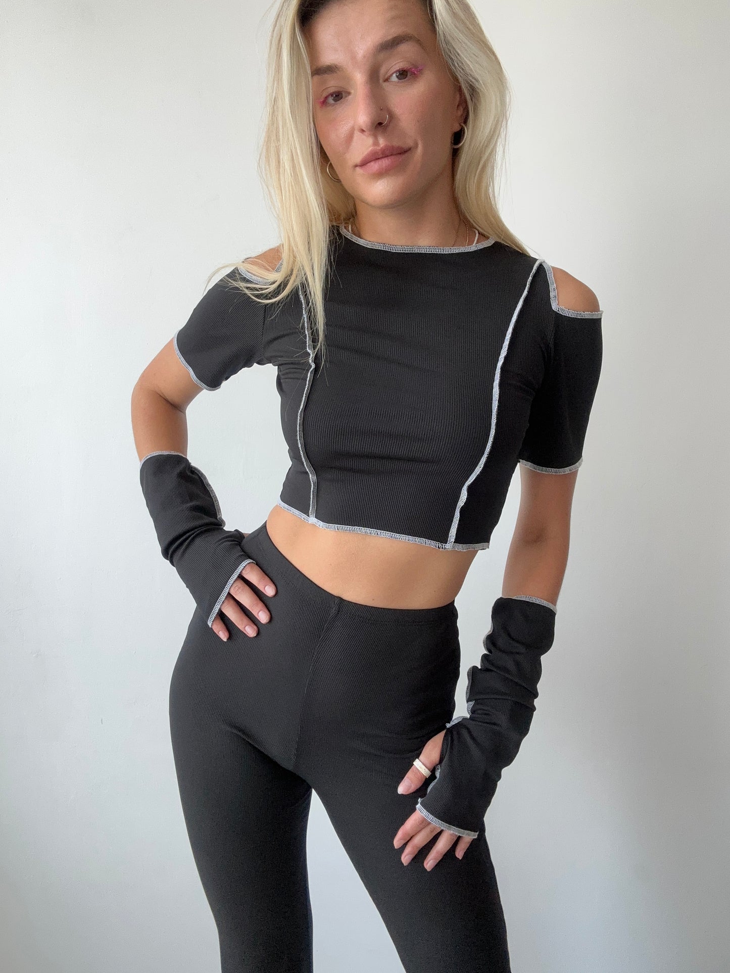 Black Ribbed Dance Gloves