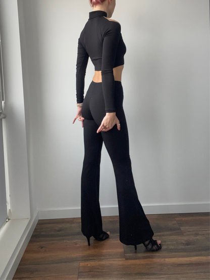 Black Ribbed Knit Long Sleeve Crop Top