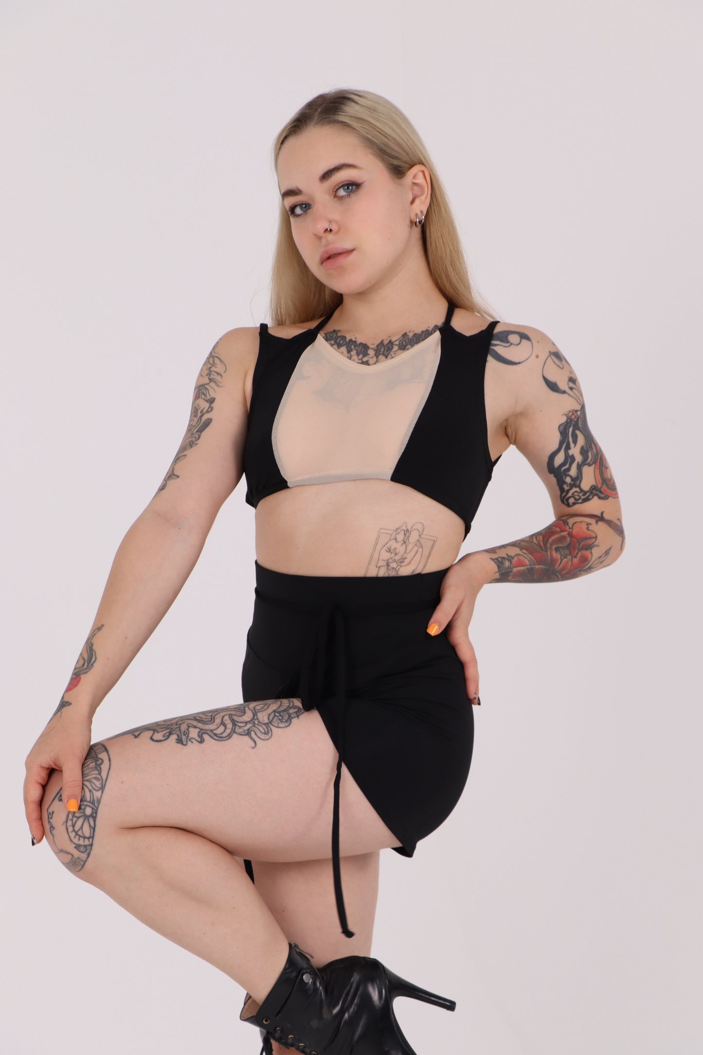 Two-Tone Decollete Performance Top