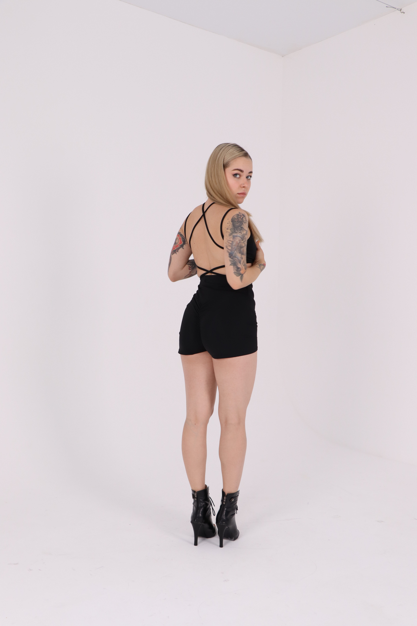 Two-Tone Decollete Performance Top